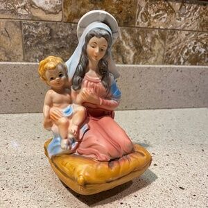 Vintage Madonna & Child Sankyo Music Box plays "Ave Maria"
